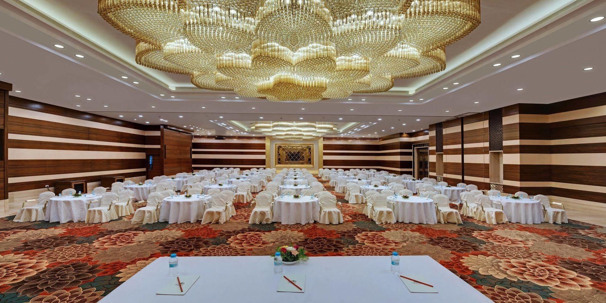 Sayaji Kolhapur Hotel Buitenkant foto